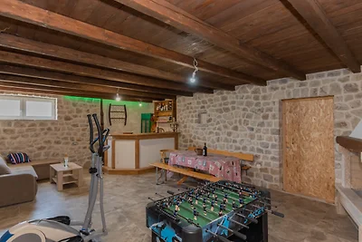 Villa Ruža - Omiš by Villas Guide