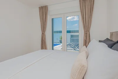 Villa Kristina - Makarska by Villas Guide