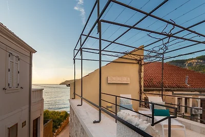 Villa Palazzo Antiqua beachfront Vis by Villa...