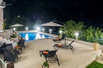 Apartment Zelenika Villa by Villas Guide