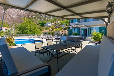 Villa Šestic-Makarska by Villas Guide