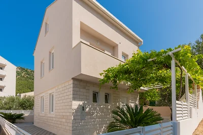 Holiday Home VIKK in Makarska by Villas Guide
