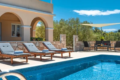 Holiday home SUNSET by Villas Guide