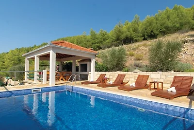 Villa Green by Villas Guide