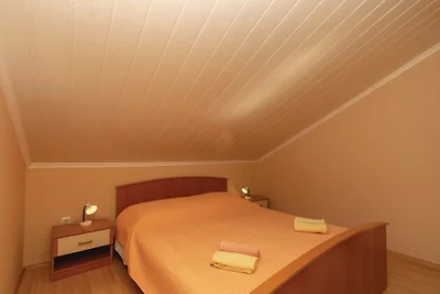 Apartman Mario with pool by Villas Guide