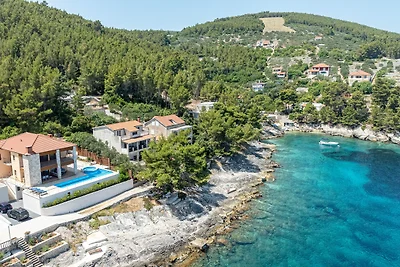 Villa Welcome by Villas Guide