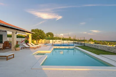 Villa MilaMar by Villas Guide