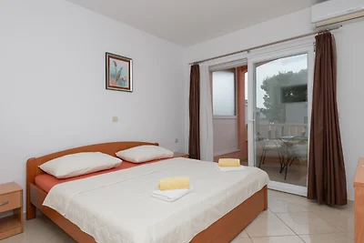 Studio Apartman Erstic 2 - Baška Voda by Vill...