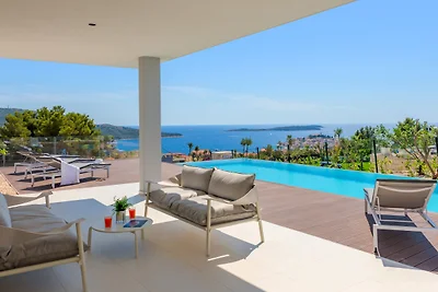 Villa Sunray by Villas Guide