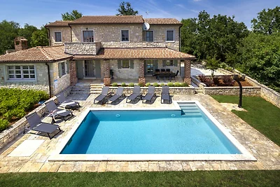 Villa Luna by Villas Guide
