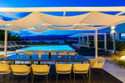 Vila Oleander - Malinska by Villas Guide