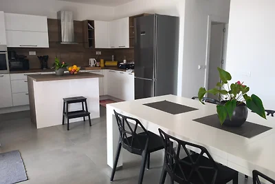 Apartman Twins 1 by Villas Guide