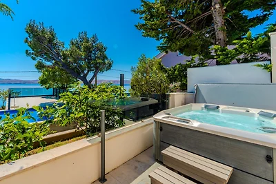 Villa Figs beachfront apartman 1 by Villas...
