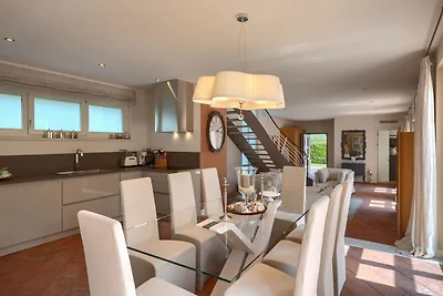 Villa Rafaelle by Villas Guide