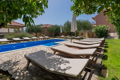 Villa Popovica Dvori by Villas Guide