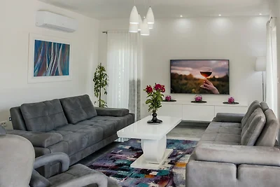 Villa Antonija-Makarska by Villas Guide