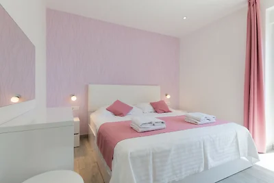 Apartman Mia 7 - Omiš by Villas Guide