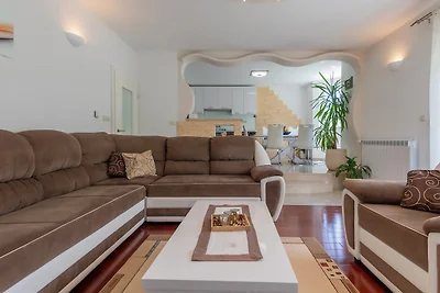 Villa Rusula -Makarska by Villas Guide