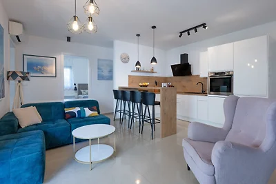 Apartment Megi with Shared Pool & Sea View...