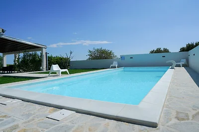 Green Escape Holiday House by Villas Guide