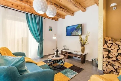 Holiday home Zora with whirpool by Villas...