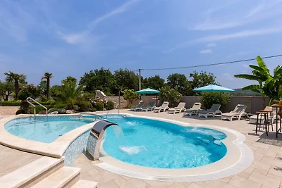 Villa Filton by Villas Guide