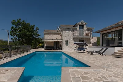 Villa Mir - Makarska by Villas Guide