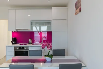 Apartman Mia 5 - Omiš by Villas Guide