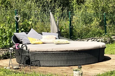 Villa Ruby beachfront by Villas Guide