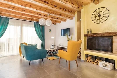 Holiday home Zora with whirpool by Villas...