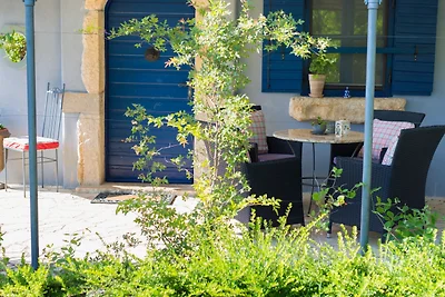 Little blue House by Villas Guide