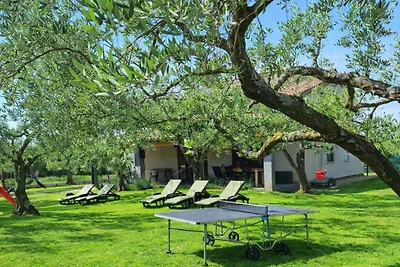 Holiday Home Lara's Oasis by Villas Guide