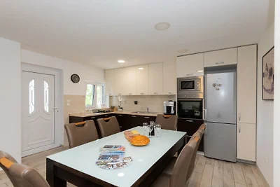 Holiday Home Kristina - Makarska by Villas...