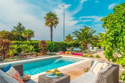 Villa La Vidas by Villas Guide