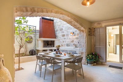 Villa Palazzo Antiqua beachfront Vis by Villa...