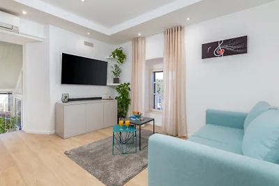 Pula Bay View apartment by Villas Guide