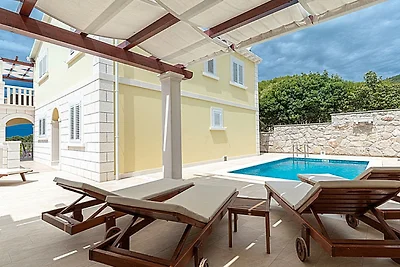 Villa Mediterana by Villas Guide