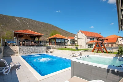 Villa Ivandvor in Split by Villas Guide