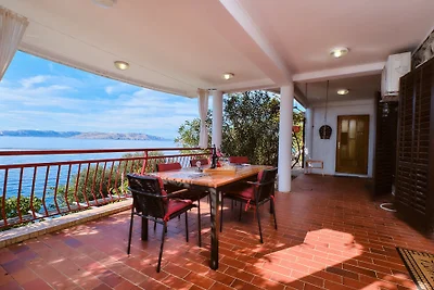 Melone Apartman 3 Senj by Villas Guide