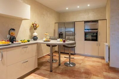 Villa Omo by Villas Guide