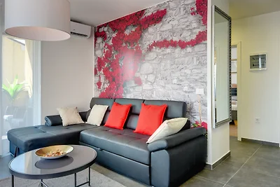 Villa Noemi-Ližnjan by Villas Guide