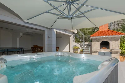 Villa Ana - Makarska by Villas Guide