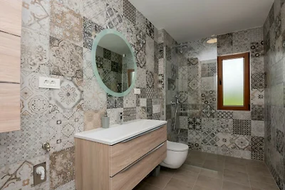 Villa Modriola - Makarska by Villas Guide