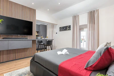 Modern & warm studio near Arena by Villas...