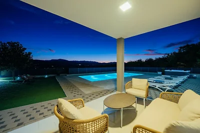 Villa Blue Lake -Makarska by Villas Guide