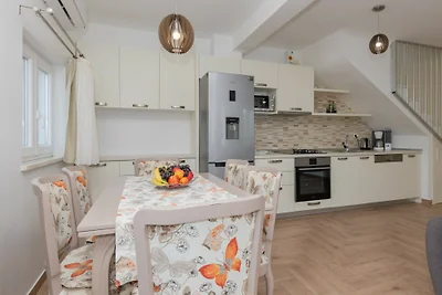 Holiday Home VIKK in Makarska by Villas Guide
