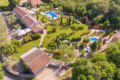 Little blue House by Villas Guide