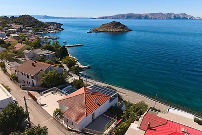 Apartman Arnia pool&beachfront by Villas...