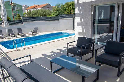 Villa Lumaka Sun by Villas Guide