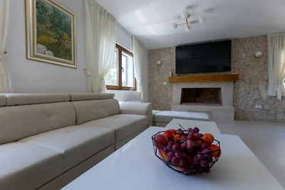 Villa Mikic by Villas Guide